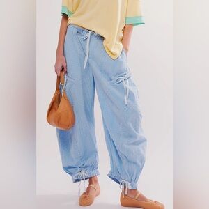 Free People “Outta Sight” Parachute Pants – Blue & White Stripe (Size Large)